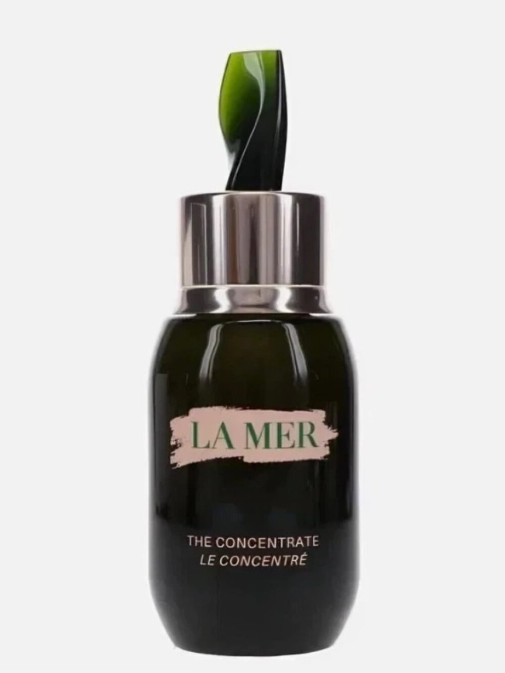 La Mer The Concentrate Serum 1.7 fl oz | Luxury Skin Barrier Repair - Picture 3 of 8